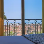 מלון Petit Palais 4*