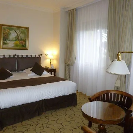 Petit Palais Hotell