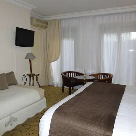 Hotell Petit Palais 4*