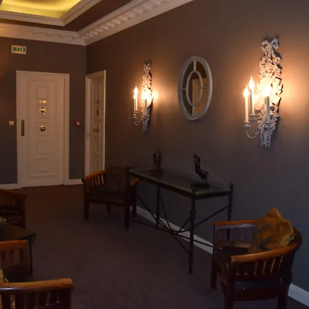 Hotell Petit Palais 4*