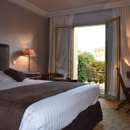 Petit Palais Hotel