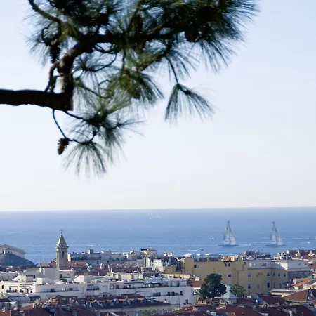 Hotell Petit Palais 4*