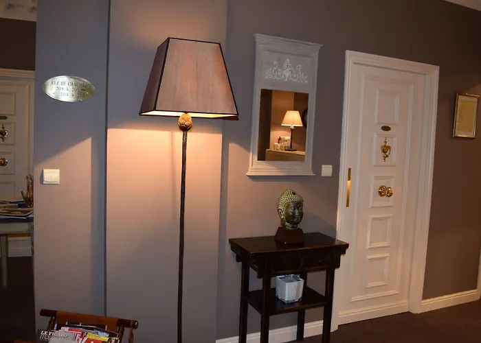 Petit Palais Hotel 4*