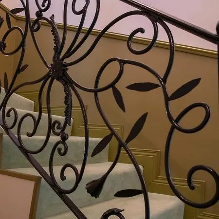 Hotel Petit Palais Nice