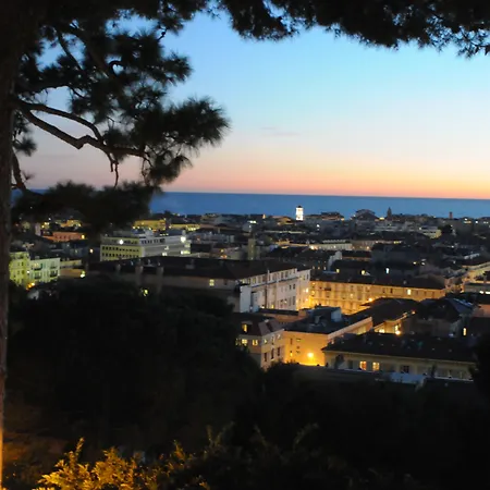 Petit Palais Hotel 4*