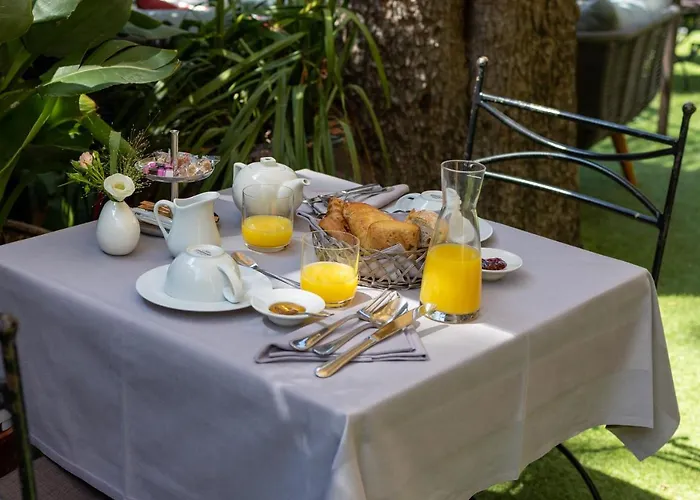 Hotel Petit Palais 4*