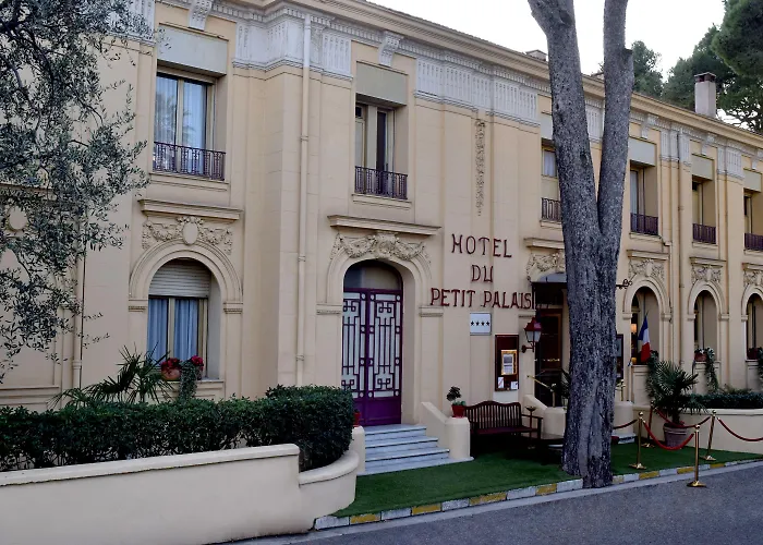 Petit Palais Hotel