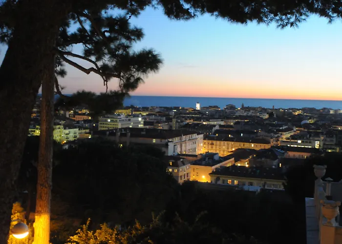 Petit Palais Hotel 4*