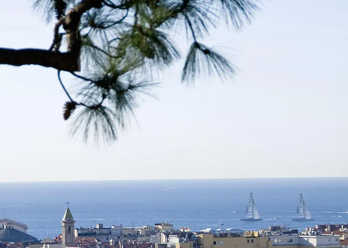 Hotel Petit Palais 4*