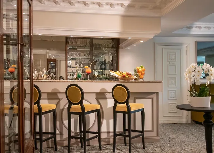 Petit Palais ホテル